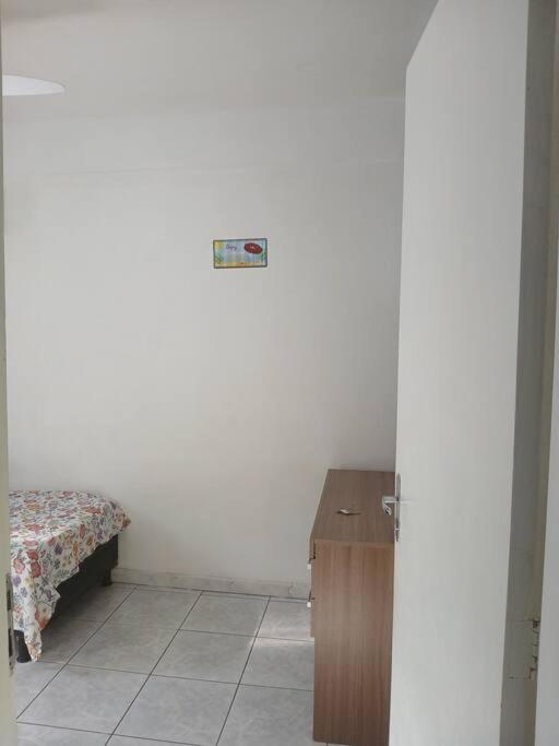 Quarto Privado Cama Casal Ou Solteiros Apto Рио-де-Жанейро Экстерьер фото