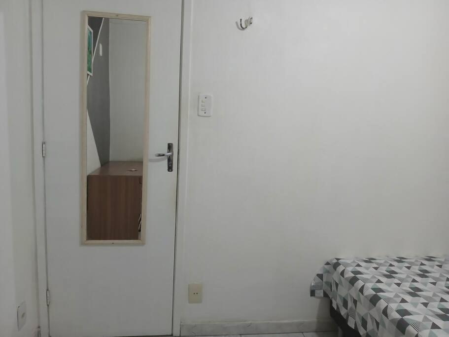 Quarto Privado Cama Casal Ou Solteiros Apto Рио-де-Жанейро Экстерьер фото